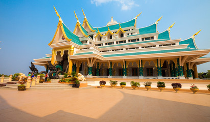 Wat pa phu kon blue temple thaiand isaan - obrazy, fototapety, plakaty