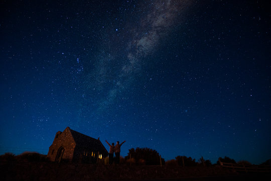 뉴질랜드 테카포 선한목자의 교회 밤 야경 별사진 은하수가 보이는 하늘