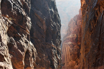 Obraz premium Narrow passage of rocks of Petra Canyon