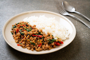 Stir fried Thai basil with minced pork on topped rice