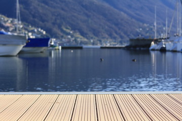 Pontile del piccolo porto privato sul lago maggiore