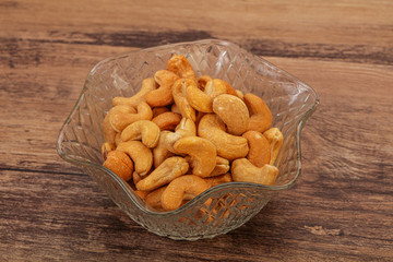 Cashew heap in the bowl