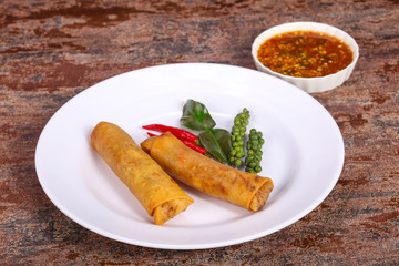 Deep fried spring roll with prawn