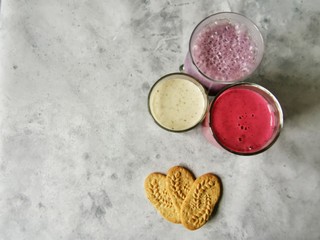 delicious and healthy Breakfast: vegetable milk and whole-grain cookies