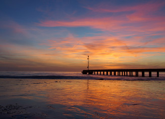 Fototapeta premium jetty in the sunset