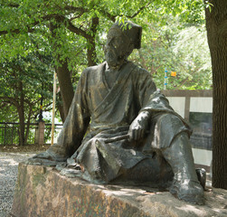 Statue of Chen Shigong by Haohe River in Nantong, Jiangsu Province Medical experts