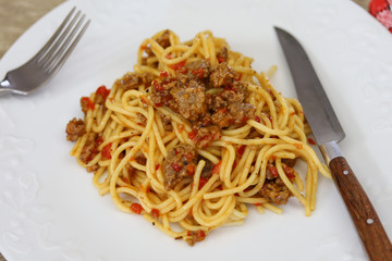 spaghetti au boeuf et aux poivrons