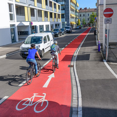 Erlaubtes Befahren einer Einbahnstraße mit dem Fahrrad im Gegenverkehr