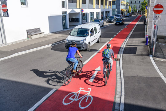 Erlaubtes Radfahren im Gegenvekehr in einer Einbahnstra&szlig;e