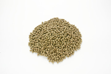 丸い小粒の金魚の餌