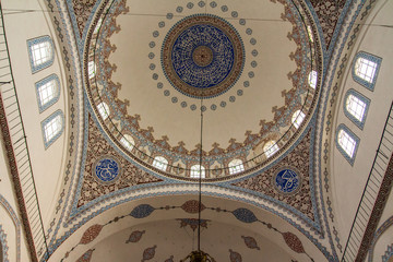 Obraz premium The interior of the historic Atik Ali Pasha Mosque in Istanbul. Turkey