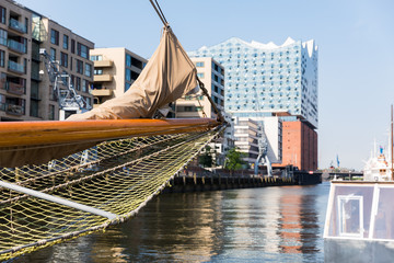 Stadtansicht von Hamburg mit der Elbphilharmonie