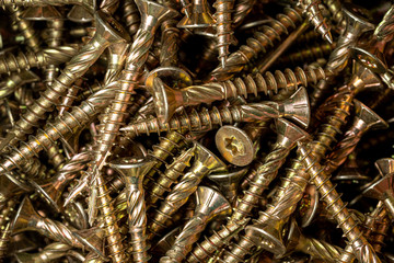 Hardened wood screws used in carpentry and handicrafts for industrial and household.