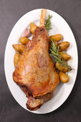 lamb leg with potato and rosemary