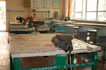 class of work at school, metal vise to hold, carpenter