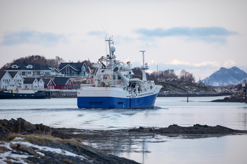 Fishing boat through Br&oslash;nn&oslash;ysundet, Nordland county	