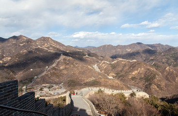 People walk along remarkable Chinese Great Wall 