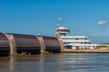 Das Eidersperrwerk in Wesselburenerkoog
