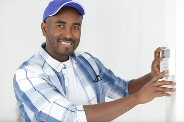 installing a programmable room thermostat