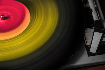 old vintage turntable vinyl records 