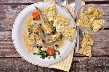 piatto di carciofi gratinati al forno  cibo italiano gourmet
