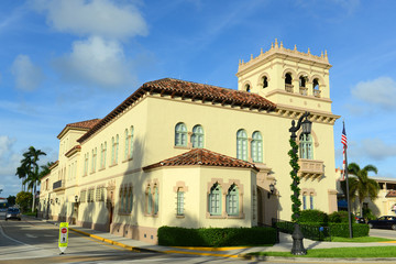 Fototapeta na wymiar Palm Beach Town Hall was built in 1925 in downtown Palm Beach, Florida FL, USA.