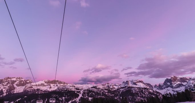 Timelapse del tramonto sulle piste da sci di Madonna di Campiglio, in localit&agrave; Patascoss