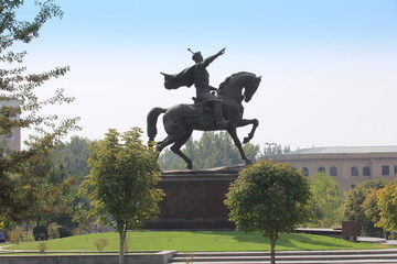 アミール・ティムール広場