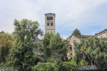 Fototapeta na wymiar Italie - Piémont - Orta-San Giulio - Abbaye bénédictine Saint-Jules