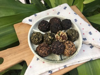 Chocolate, green tea, Thai tea, Cacao and Mixed fruit energy ball