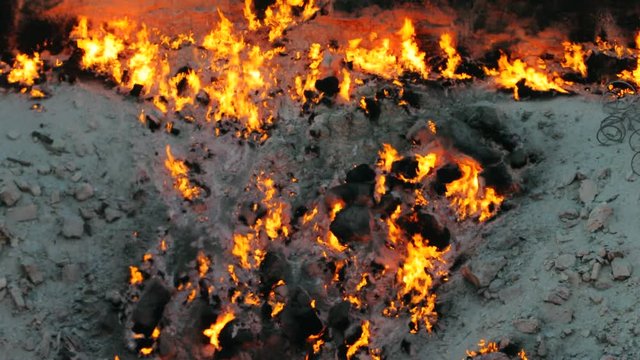 darvaza gas grater door to hell in Turkmenistan