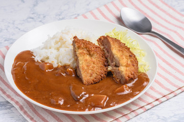 メンチカツカレー