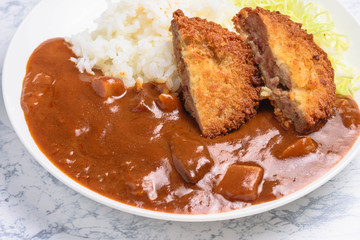 メンチカツカレー