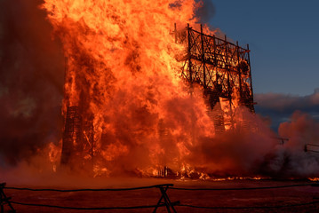 Building in inferno of flames