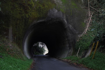 手掘りトンネル