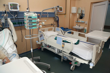 Intensive care single room