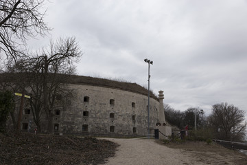 Fototapeta na wymiar Rondelle einer Festung an der Dunau