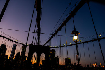 brooklyn bridge at night 