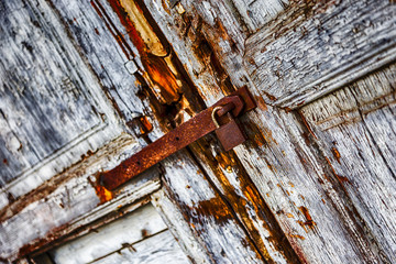 schloss an einer alten tür, aus nicht rostfreiem Stahl