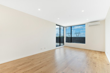 Empty and unfurnished brand new apartment