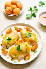 Chicken breasts in apricot sauce