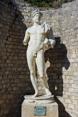 Skulptur Kaiser Hadrian in Vaison-la-Romaine