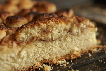 sliced apple pie close up        