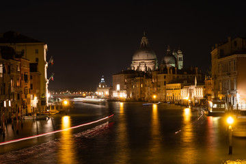 Fototapeta na wymiar Cityscape image of Grand Canal with Santa Maria della Salute Basilica