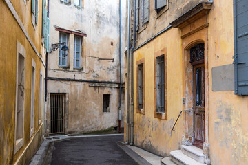Arles