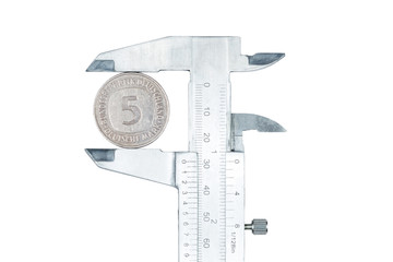 5 mark is pressed in the caliper