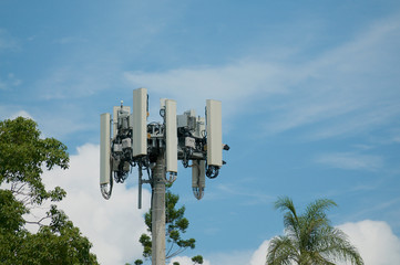 Telecommunication antenna of 4G and 5G network