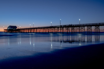 Fototapeta premium Winter sunset in Newport Beach