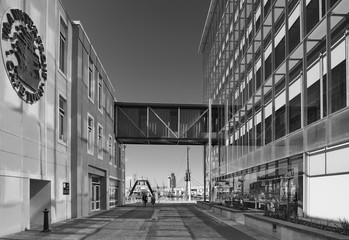 Waterfront in Kapstadt mit Tafelberg und Hafen 