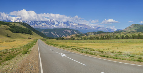 Mountain road, panoramic image, Chuiski tract, Altai